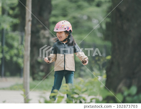girl, bicycle, bike 102873703