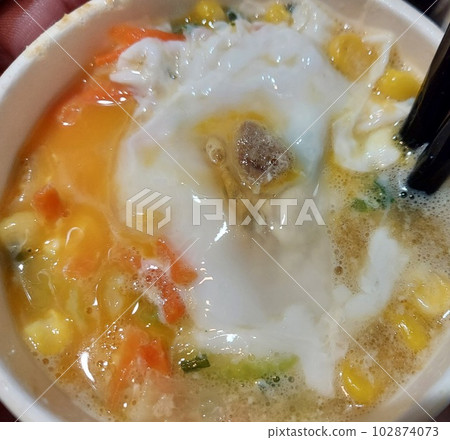 雞蛋杯麵 雞蛋杯麵 102874073