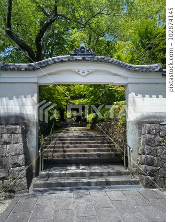 Kisofukushima's scenic spot Kozenji temple in early summer Japan's largest rock garden Kisofukushima's scenic spot Kozenji temple in early summer Japan's largest rock garden 102874145