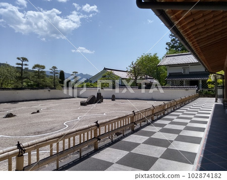 Kisofukushima's scenic spot Kozenji temple in early summer Japan's largest rock garden Kisofukushima's scenic spot Kozenji temple in early summer Japan's largest rock garden 102874182