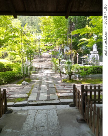 Kisofukushima's scenic spot Kozenji temple in early summer Japan's largest rock garden Kisofukushima's scenic spot Kozenji temple in early summer Japan's largest rock garden 102874190