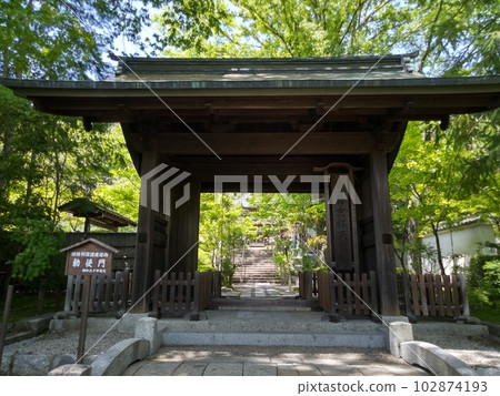 初夏木曾福島的名勝光善寺 日本最大的假山庭園 102874193