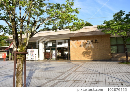 東海道本線島田市金谷站和新綠 東海道本線島田市金谷站和新綠 102876533