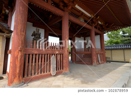 聖德太子陵永福寺門（大阪府南河內郡太子町） 102878959