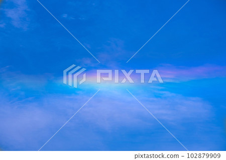 水平彩虹(circumhorizontal arc) 水平彩虹(circumhorizontal arc) 102879909