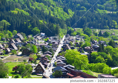 Haru Shirakawago Ogimachi district 102887225