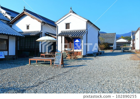 [德島縣]黃昏的宇達津街景（美馬市脅町南町重要傳統建築群保存地區） 102890255