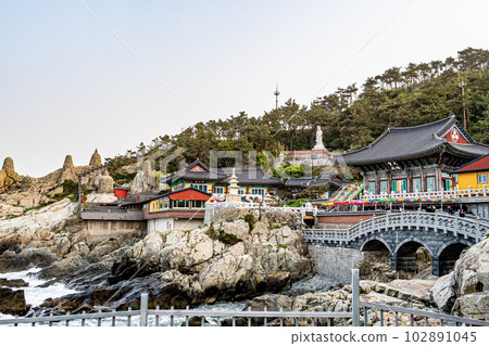 Landscape of Haedong Yonggungsa Temple in Busan, South Korea Landscape of Haedong Yonggungsa Temple in Busan, South Korea 102891045