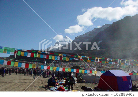 Western Tibet Kailash Tarboche Sakadawa Festival 102899402