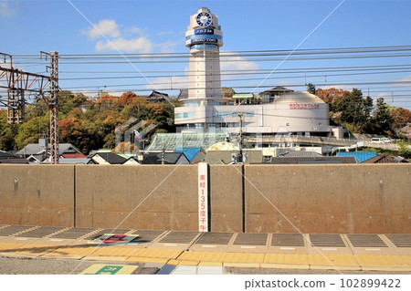 Akashi Astronomical Science Museum seen from Sanyo Train Hitomaru-mae Station platform 102899422
