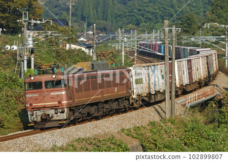 Hokuriku Main Line Isurugi-Kurikara JR Freight EF81-33 (Toyama) Hokuriku Main Line Isurugi-Kurikara JR Freight EF81-33 (Toyama) 102899807