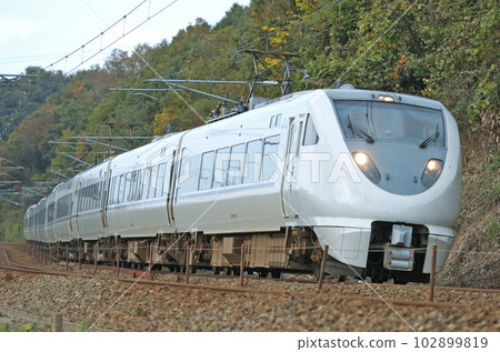 Hokuriku Main Line Tsubata-Kurikara JR West Japan 683 series S01+S29+S26 formation (Kanazawa) Shirasagi 102899819