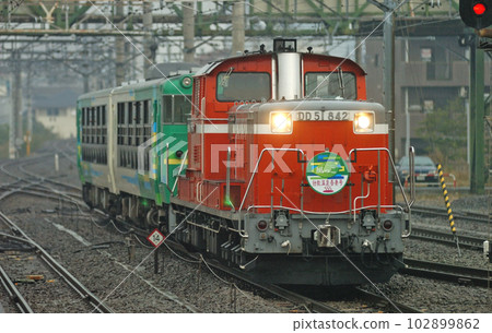 上越線 高崎 JR東日本 DD51-842（高崎）+ Kiha 40 Kazekko（古剛田）河野溫泉吾妻 102899862