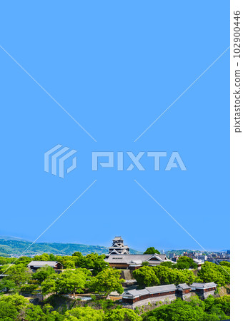 Kumamoto Castle with its castle tower restored [Symbol of Kumamoto's recovery] *Photo taken from outside the subject's premises 102900446