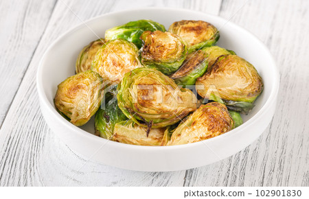 Roasted Brussels sprouts 102901830