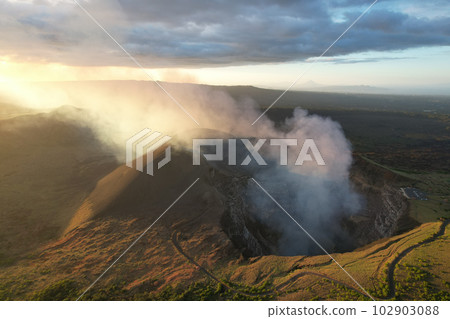 CO2 gas coming from volcano crater 102903088
