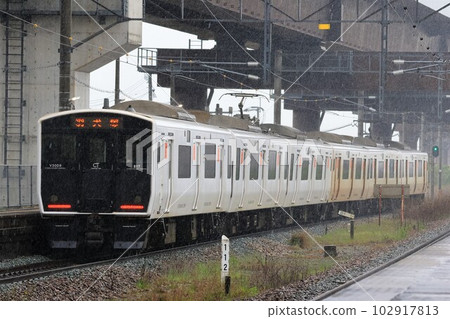 [JR九州]817系（鹿兒島本線肥前朝日站） 102917813