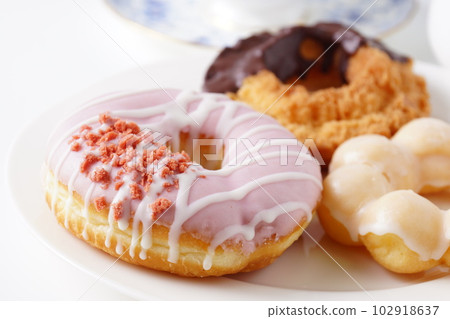 美味的甜甜圈 102918637