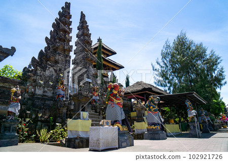 Exterior view of Ulun Danu Batur temple in Kintamani village 102921726