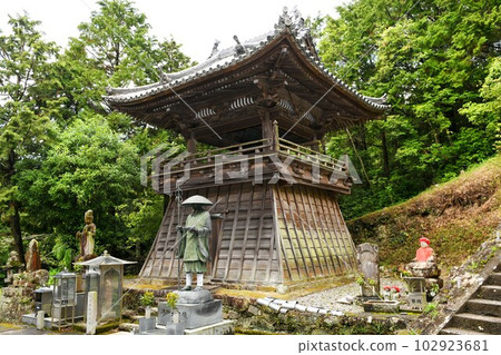 [阿波市四國88寺巡禮，阿波，8號Fudasho“Kumayaji”鐘樓] 102923681