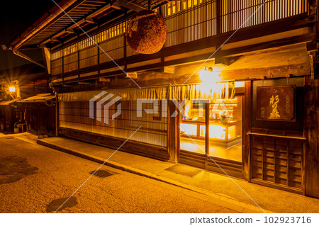 長野縣,中山道,奈良井宿的街景,夜景,夜景 長野縣,中山道,奈良井宿的街景,夜景,夜景 102923716