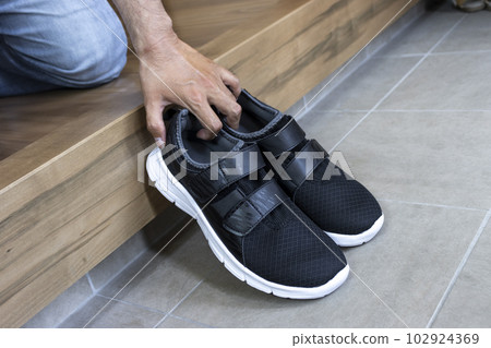 入口處男手提鞋 入口處男手提鞋 102924369