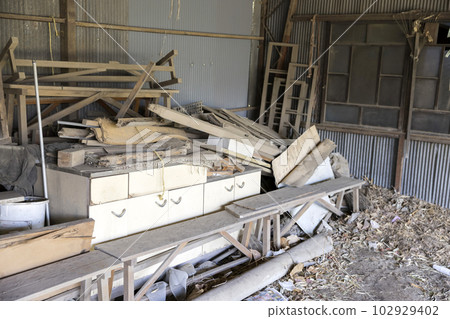 An old barn, a hut full of things that are no longer in use An old barn, a hut full of things that are no longer in use 102929402