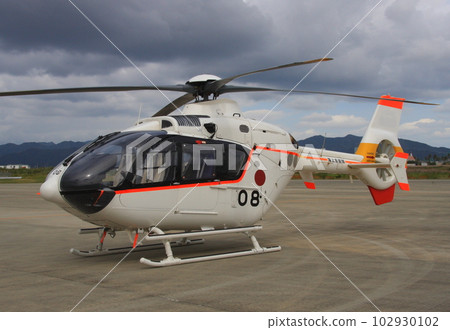 日本海上自衛隊 TH-135 訓練直升機 日本海上自衛隊 TH-135 訓練直升機 102930102