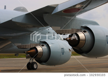 Maritime Self-Defense Force's P-1 anti-submarine patrol aircraft, close-up from the back of the engine part Maritime Self-Defense Force's P-1 anti-submarine patrol aircraft, close-up from the back of the engine part 102930103