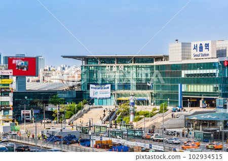 Seoul Station *partially soft focus 102934515