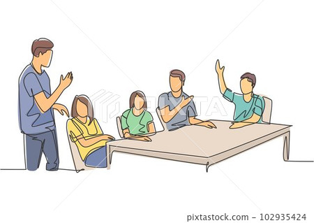 One single line drawing of young startup CEO lead the company gathering and meeting with his team member at the office. Business meeting concept continuous line draw design graphic vector illustration One single line drawing of young startup CEO lead the company gathering and meeting with his team member at the office. Business meeting concept continuous line draw design graphic vector illustration 102935424