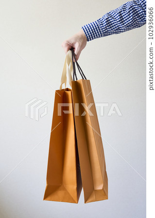 have a shopping bag have a shopping bag 102936066