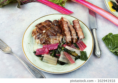Tasty meat steak with green salad. 102941918
