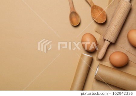 Concept of accessories for cooking and baking - baking paper 102942356