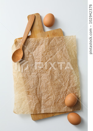 Concept of accessories for cooking and baking - baking paper 102942376