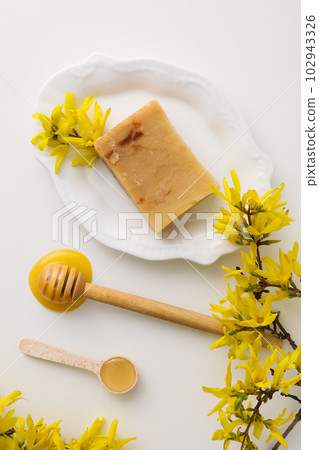Concept of face and skin care supplies - Honey cosmetic 102943326