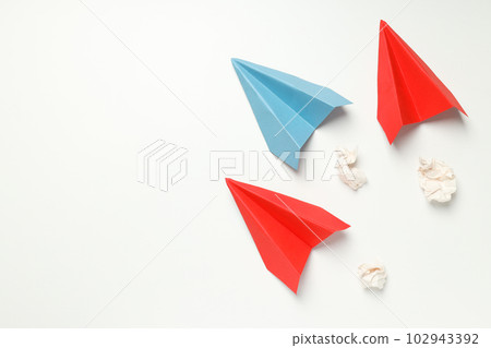 Business, startup and sponsorship concept with paper planes on white background Business, startup and sponsorship concept with paper planes on white background 102943392
