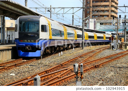 "Soy sauce and fishing port town" Connecting Choshi and Tokyo... Express Shiosai Series 255 102943915