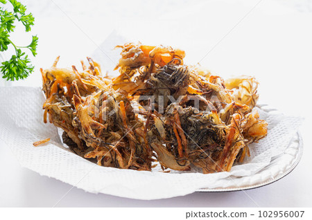 Okinawan Cuisine Mozuku Tempura 102956007