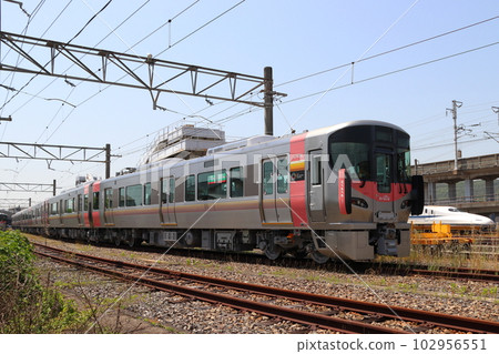 Sanyo Main Line 227 series train (Okayama area) Sanyo Main Line 227 series train (Okayama area) 102956551