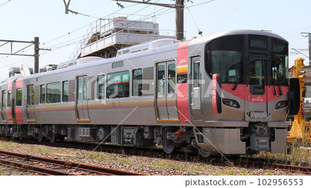 Sanyo Main Line 227 series train (Okayama area) Sanyo Main Line 227 series train (Okayama area) 102956553