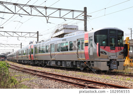 Sanyo Main Line 227 series train (Okayama area) 102956555