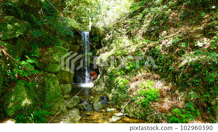Small waterfall on the approach Small waterfall on the approach 102960390