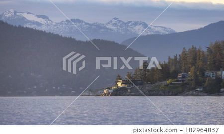 Horseshoe Bay with Canadian Mountain Landscape in Background. 102964037