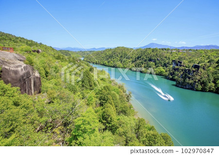 A view of Enakyo Gorge from the Enakyo Bridge in Gifu Prefecture A view of Enakyo Gorge from the Enakyo Bridge in Gifu Prefecture 102970847