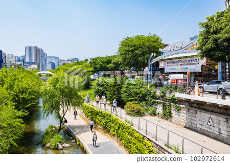 Seoul Gwangjang Market and Cheonggyecheon Seoul Gwangjang Market and Cheonggyecheon 102972614