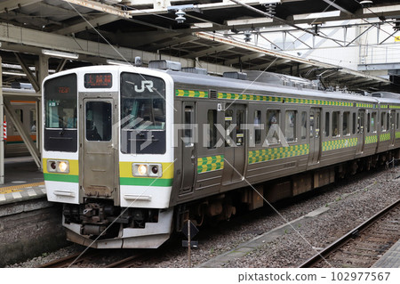 上越線211系矢車模式（4節列車：高崎⇔水上） 102977567