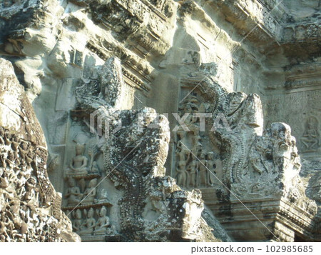 在Phnom Bakheng看日落 在Phnom Bakheng看日落 102985685