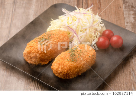 Crab cream croquette 102987114