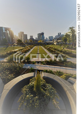 Walking around Nakanoshima, Osaka, from Watanabebashi to Temmabashi 102992437